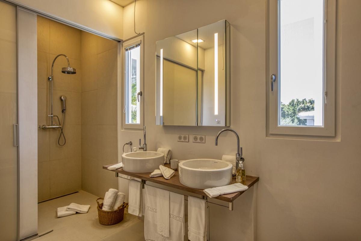 A louer villa Saint Martin Terres Basses - Villa 5 chambres - La Falaise aux oiseaux - piscine - jacuzzi - vue mer (20)